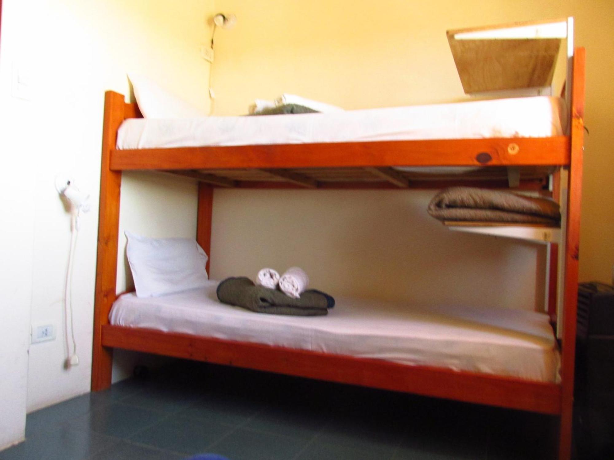 Hostel Aves Del *